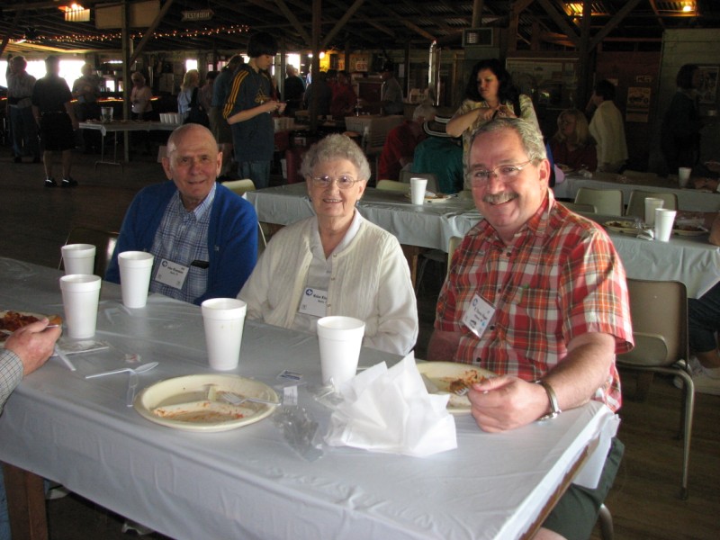 Dennis Hager (right) with John and Helen Kinnamon